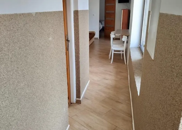 S Terasou Červený Kostelec